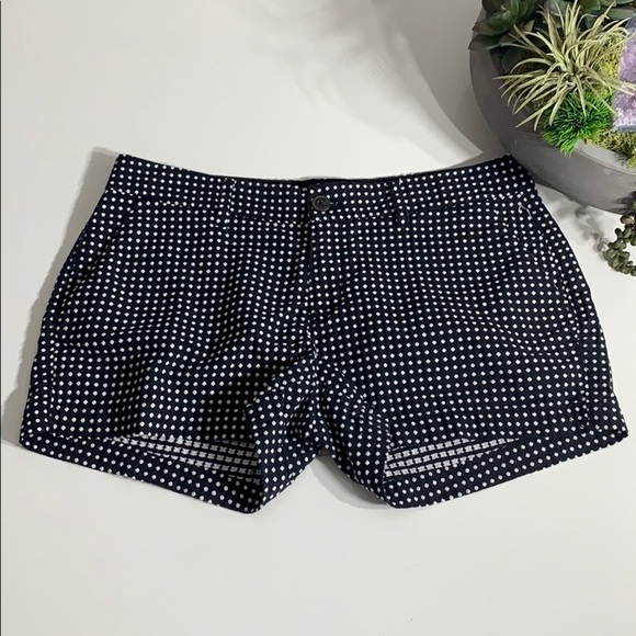 Old Navy Black & White casual short Polka dot shorts 4 black white - Picture 3 of 6